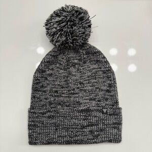 Aritzia TNA beanie
